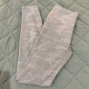 Vuori Gray Camouflage Leggings
